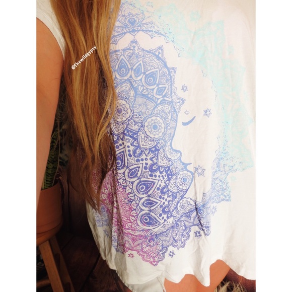 Boho accent printed slouchy tee 🌜 - Picture 5 of 7